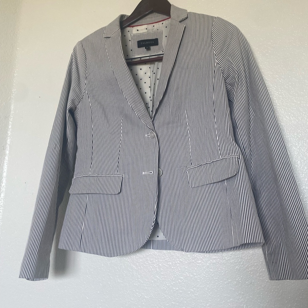 Talbots Blazer Size 4 Striped Lack White Long Sleeve 2 Button Collared Cotton